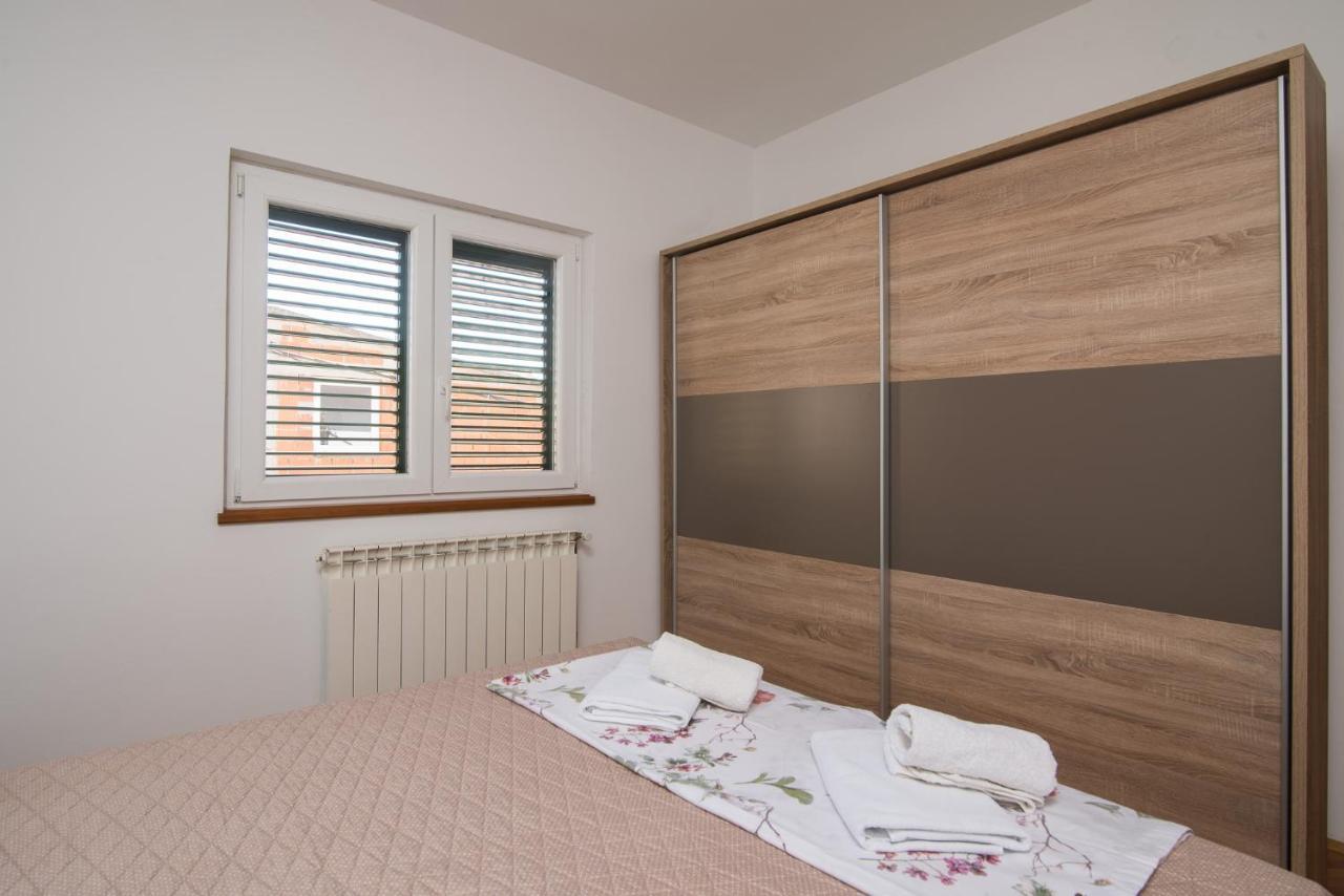 Apartman Josipa Τρογκίρ Εξωτερικό φωτογραφία